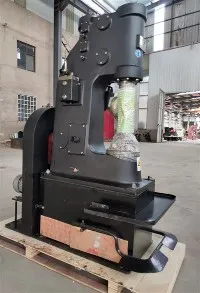 Quais são as características de um bom martelo elétrico para fazer facas?